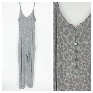Colsie Leopard Jumpsuit Size Medium
